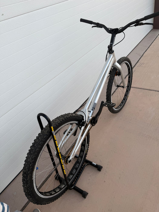 Jitsie 26" Varial 1085 HS/HS Race USED