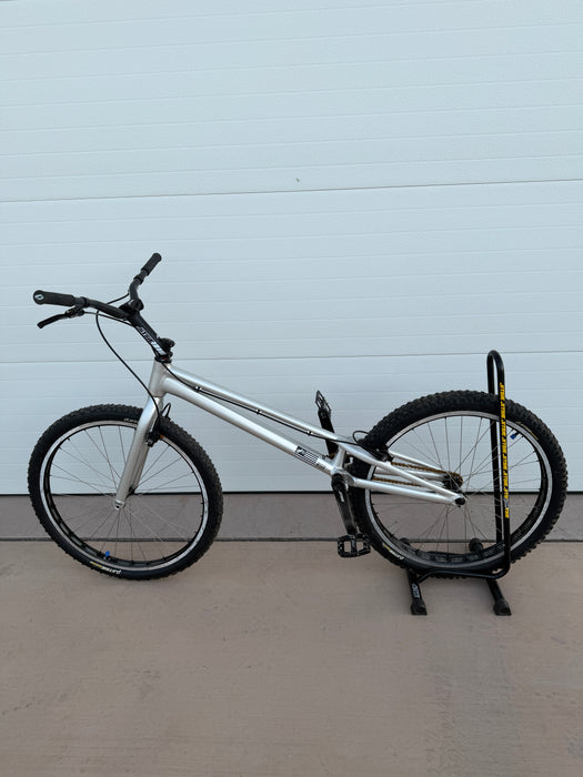 Jitsie 26" Varial 1085 HS/HS Race USED
