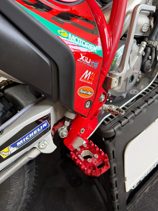 Footpegs CSP SwapPegs Kit Lite 4-8mm GasGas 23-25 Black or Red