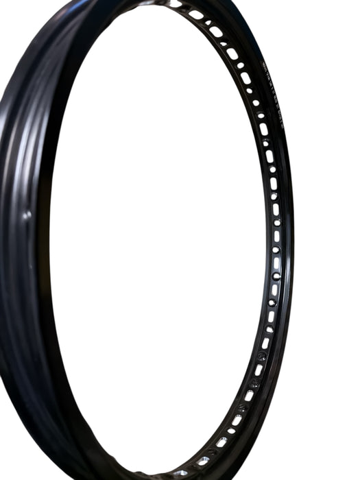 Rim 32 Hole Front 21" Black Light