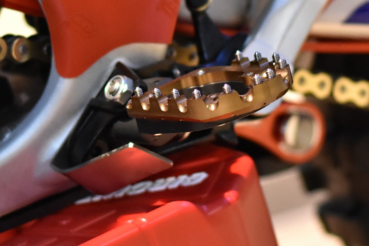 CSP Steel-Tech Footpegs MX/Enduro